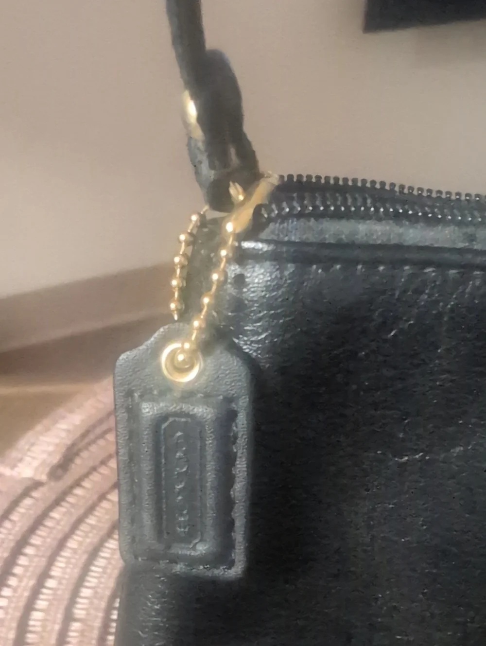 Vintage Ashley VCoach Black Leather Shoulder Bag with Gold Logo
